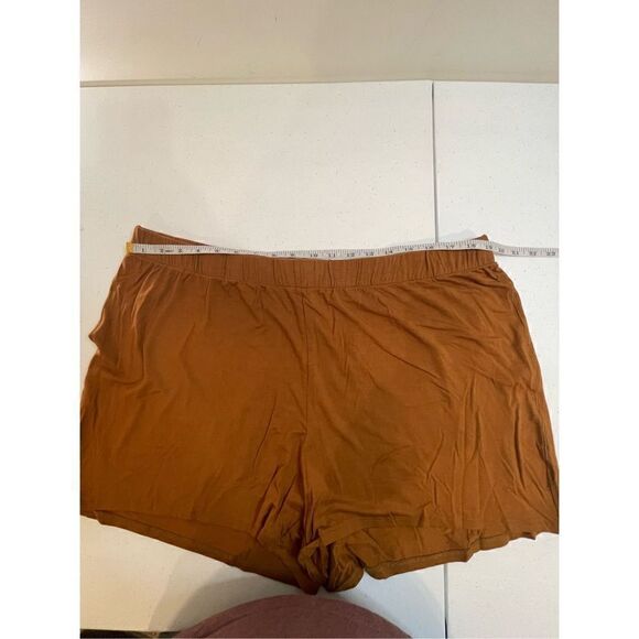 Skims women’s 2XL brown shorts. NWT - Picture 3 of 5